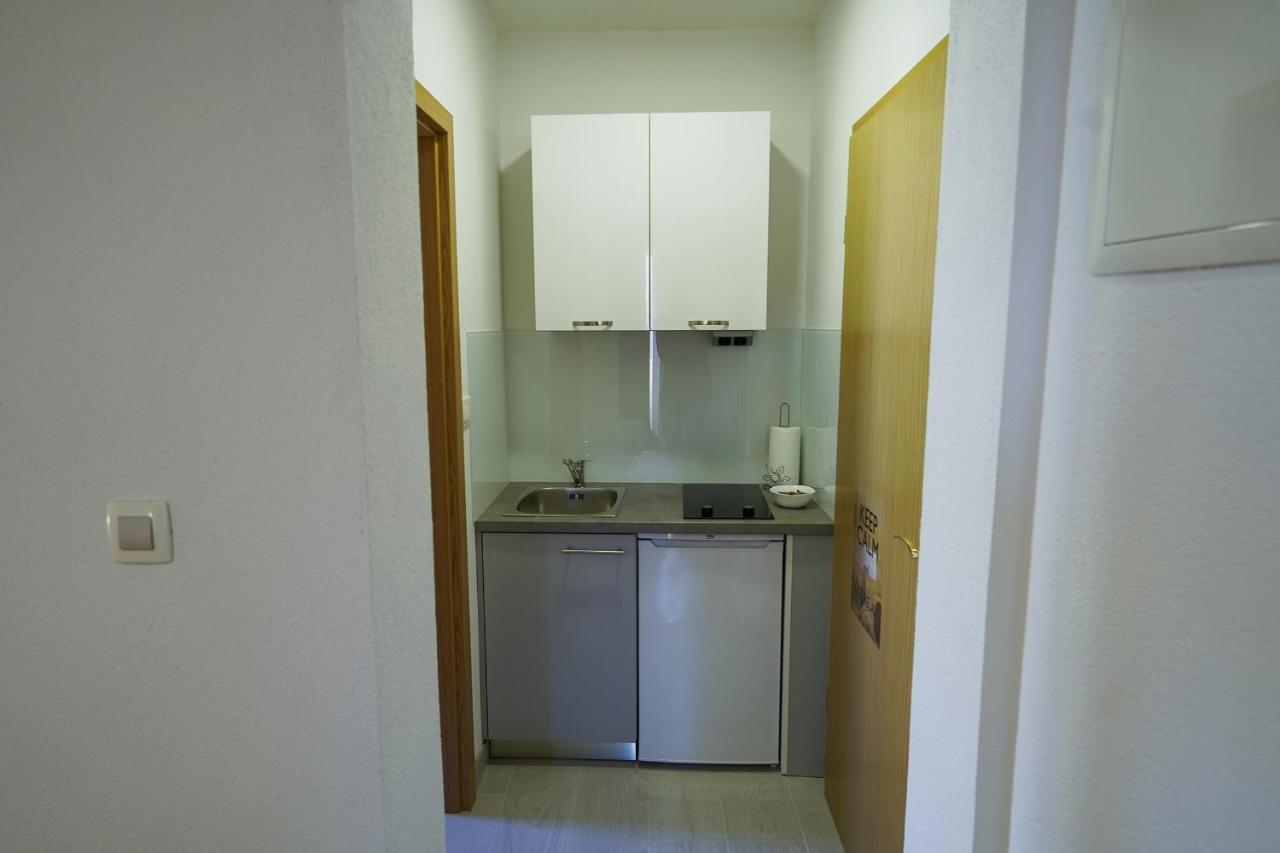 דירות ספליט Studio Apartman M&F מראה חיצוני תמונה